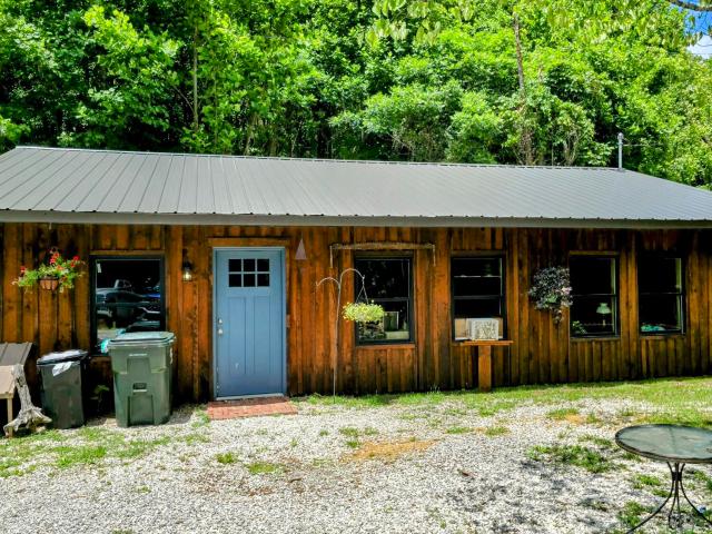 House for sale in Trosper, Kentucky