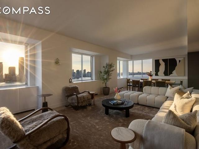 Condo for sale in Arverne, New York