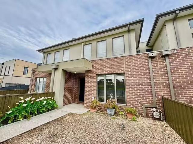House for rent in Kings Park, Victoria