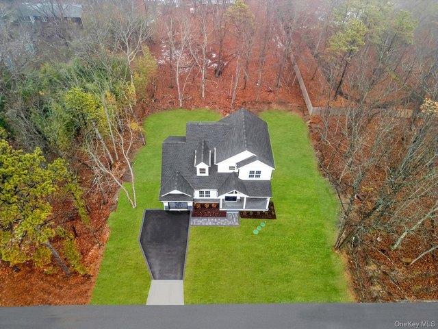 House for sale in Miller Place, New York