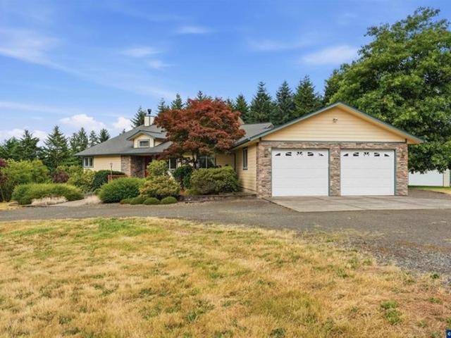 House for sale in Oregonia