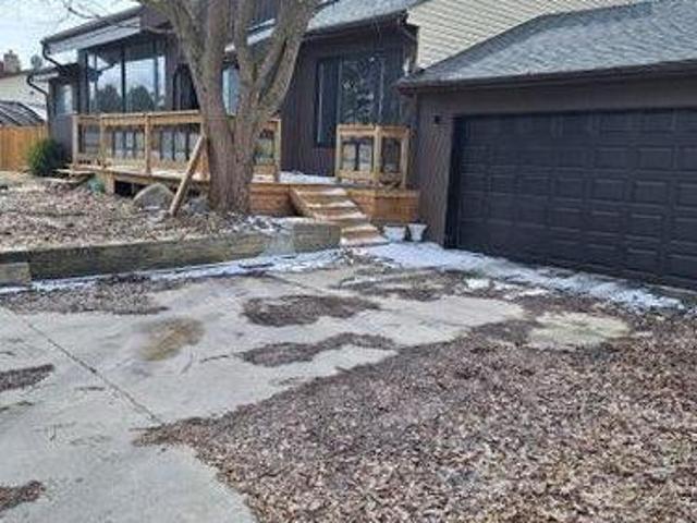 House for sale in Springwater