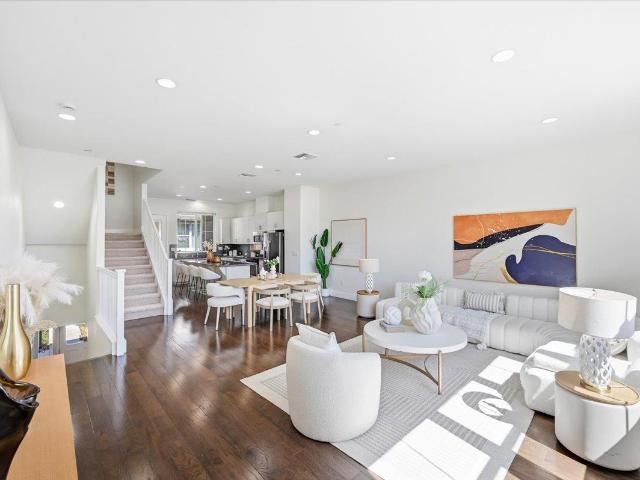 Townhouse for sale in Newark, Alameda County