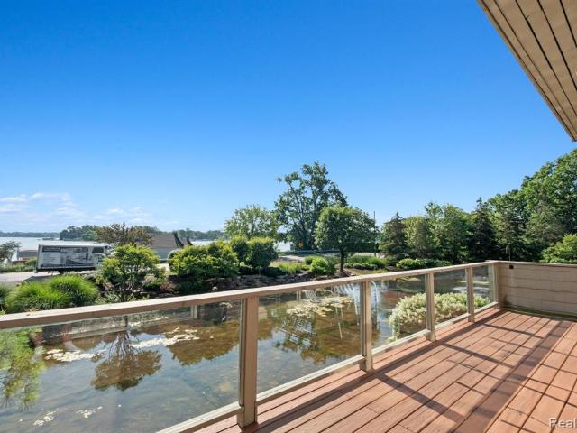 Condo for sale in West Bay, West Bloomfield Township