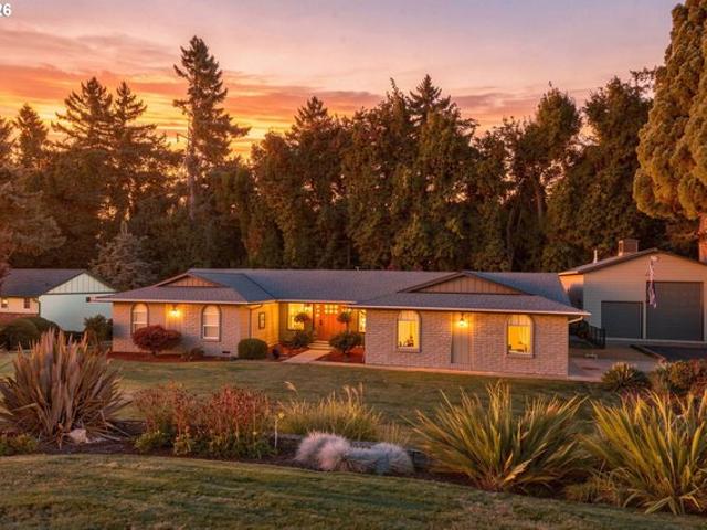 House for sale in Springfield, Lane County
