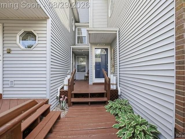 Condo for sale in Harrison Township, Michigan