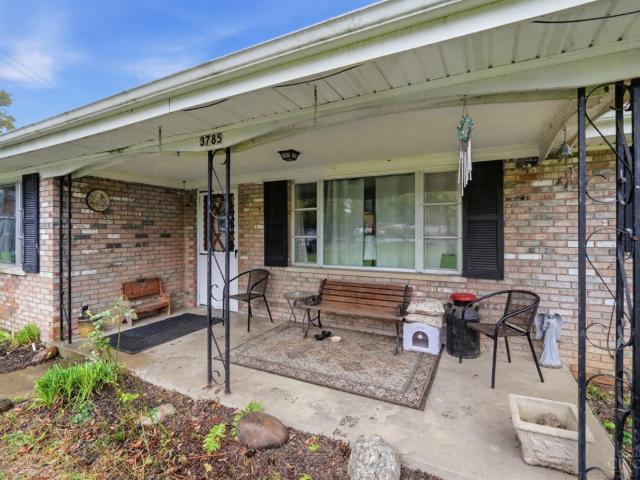 House for sale in Marathon, Williamsburg
