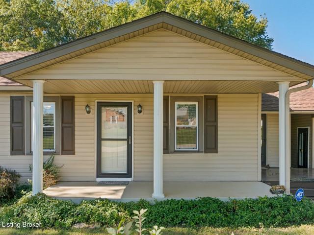 House for sale in Vine Grove, Hardin County