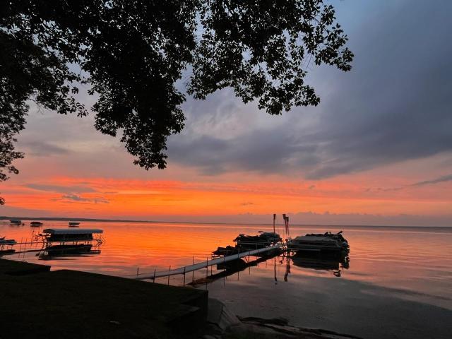 House for sale in Houghton Lake