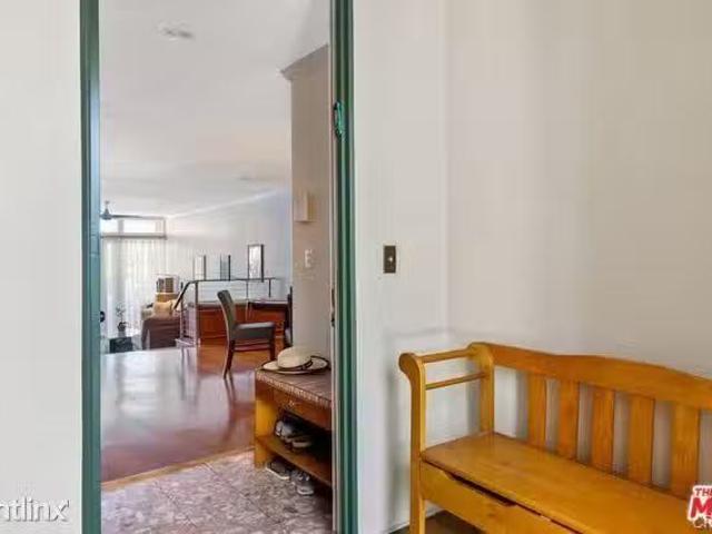 Condo for rent in North Hollywood
