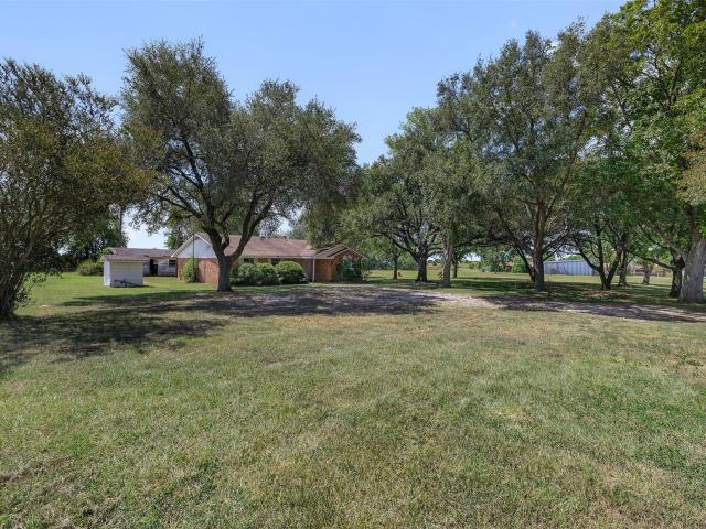 House for sale in Dime Box, Texas