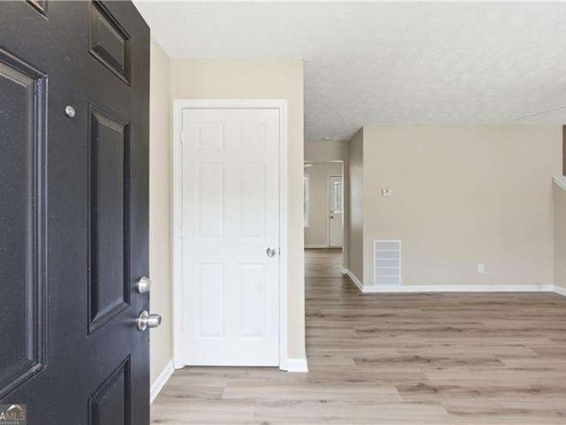 Townhouse for sale in Ellenwood, Georgia