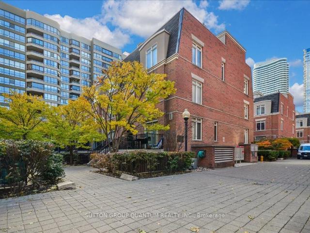 Condo for sale in Toronto, Golden Horseshoe