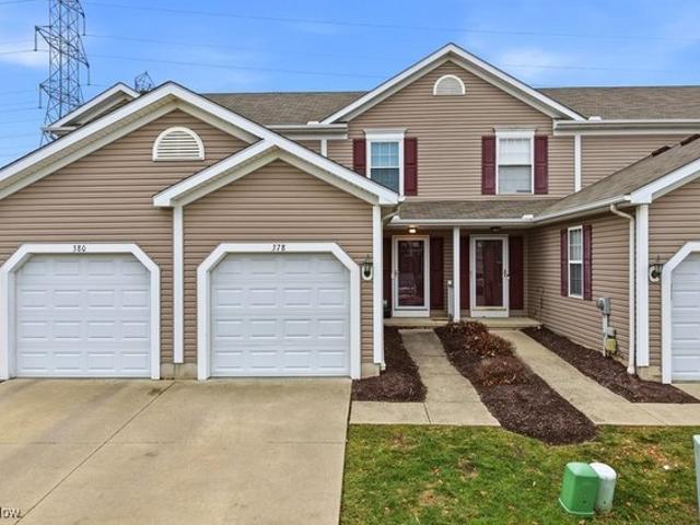 Townhouse for sale in Avon Lake, Ohio