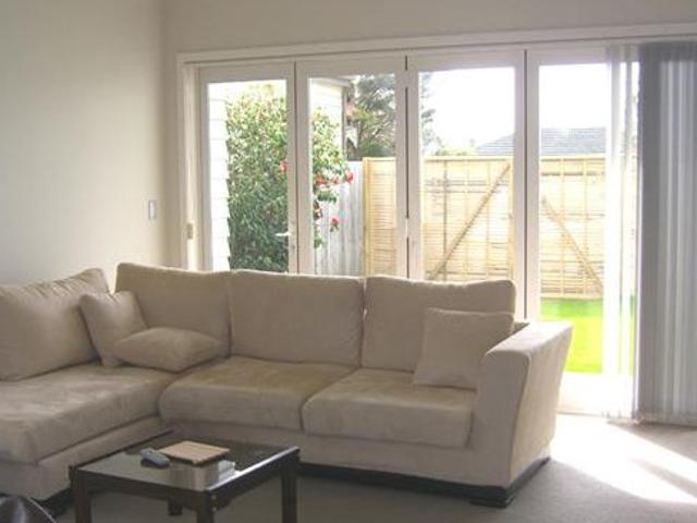 Apartment for rent in Northcote, Kaipātiki
