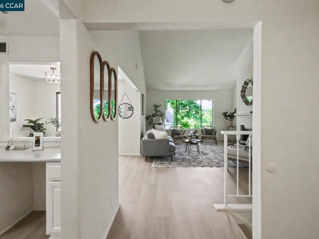Townhouse for sale in Pleasant Hill, California