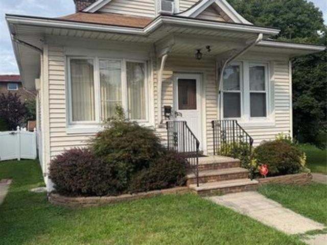 House for sale in Passaic, New Jersey
