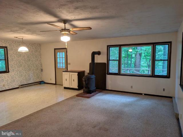 House for sale in Berkeley Springs, West Virginia