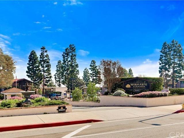 Townhouse for sale in Canoga Park, California