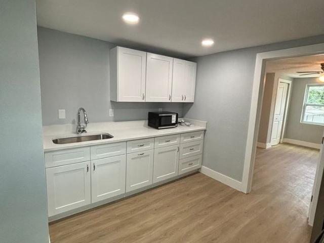 Apartment for rent in Lealman, Pinellas County