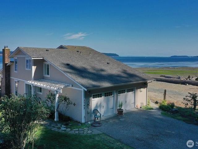 House for sale in Langley, Washington