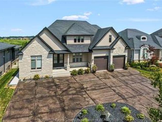 House for sale in Ontario