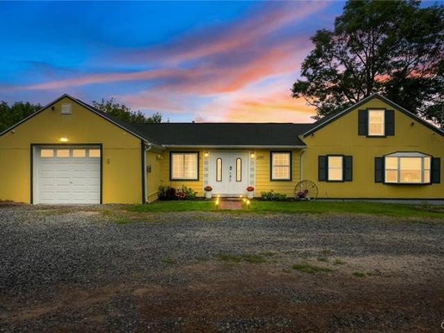 House for sale in Village of Canastota, Madison County