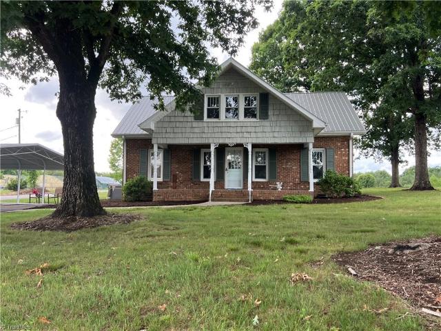 House for sale in Ronda, North Carolina