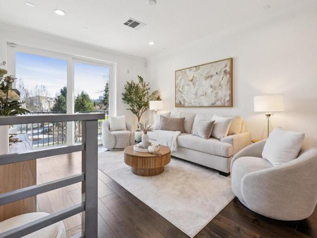 Townhouse for sale in San Mateo, California