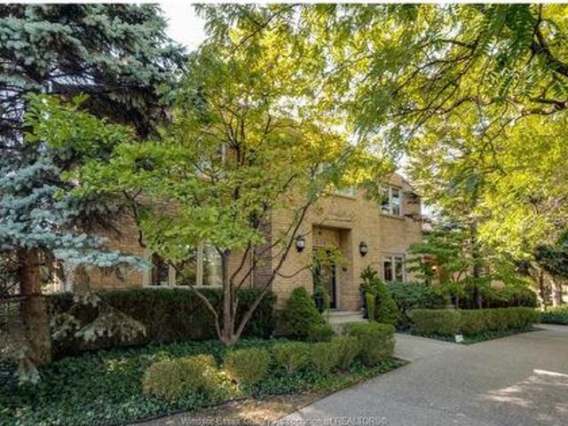 House for sale in Lakeshore, Ontario