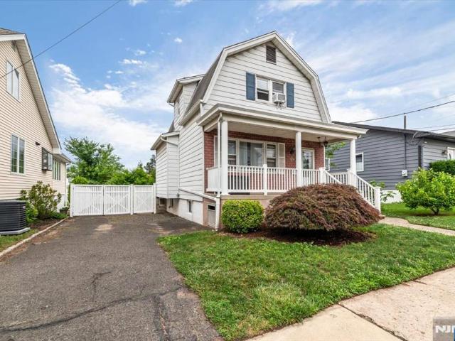 House for sale in Lyndhurst, New Jersey