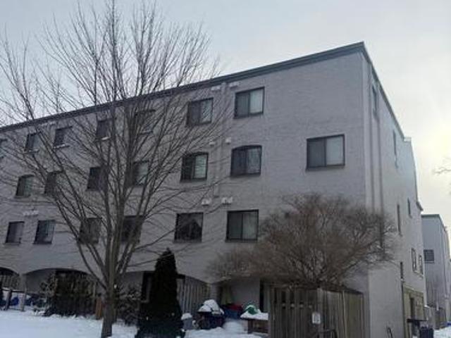 Townhouse for sale in Oakville, Ontario