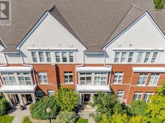 Townhouse for sale in Woburn, Ontario