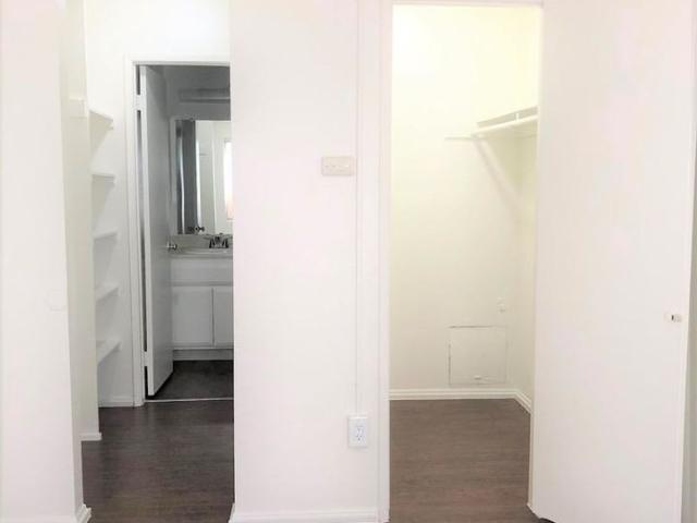 Apartment for rent in Canoga Park, California