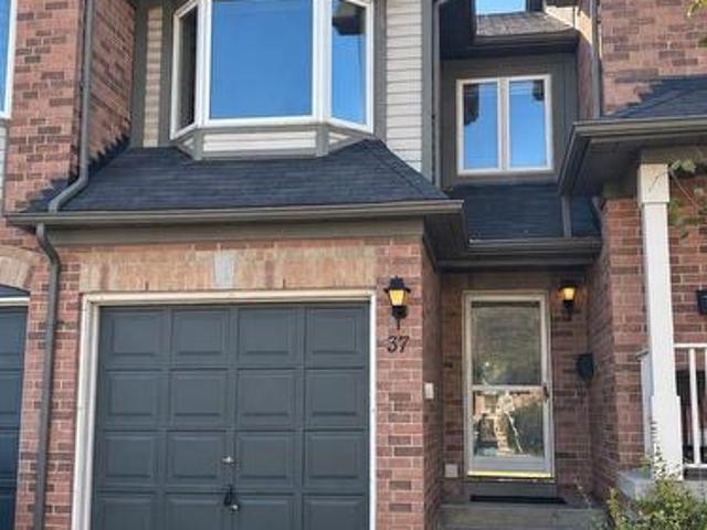 Townhouse for sale in Sheridan Lane, Mississauga
