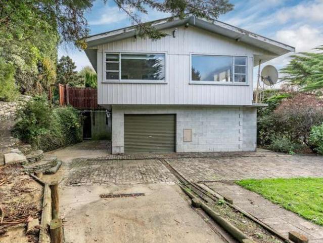 House for sale in Otakou