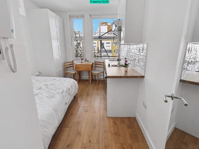 Apartment for rent in Earl's Court, Greater London