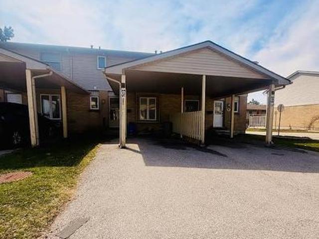 Townhouse for sale in Arva, Ontario