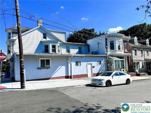 House for sale in Easton, Pennsylvania