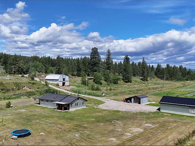 House for sale in Hanceville, British Columbia