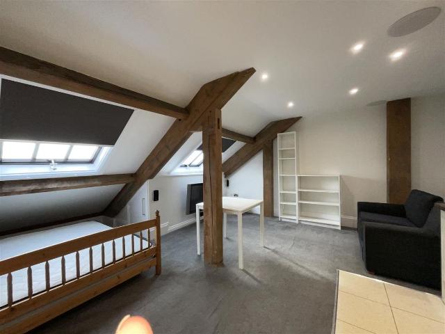 Studio for rent in Little Germany, West Yorkshire