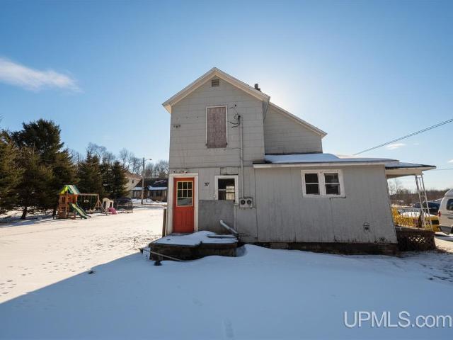 House for sale in Iron River, Michigan