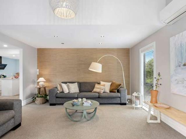 House for sale in Whangaparaoa