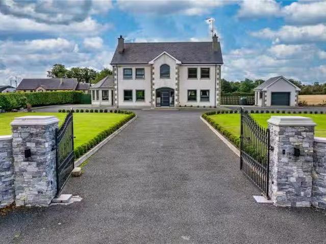 House for sale in Crosshaven, South Tipperary