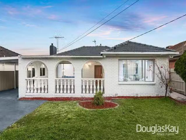 House for rent in Sunshine West, Victoria