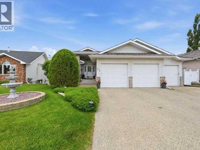 House for sale in Alberta