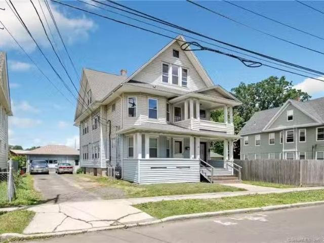 House for rent in Trumbull