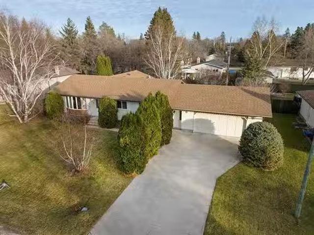 House for sale in Lac Du Bonnet, Manitoba