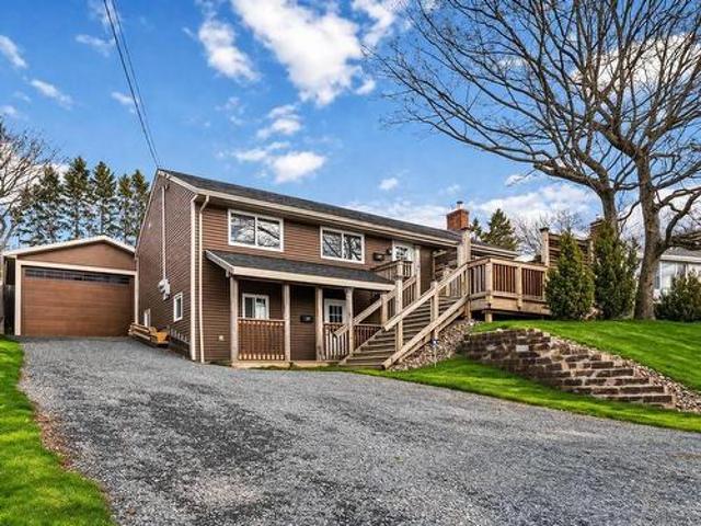 House for sale in Dartmouth, Nova Scotia