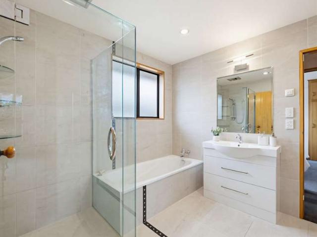 House for sale in Chaslands, Canterbury